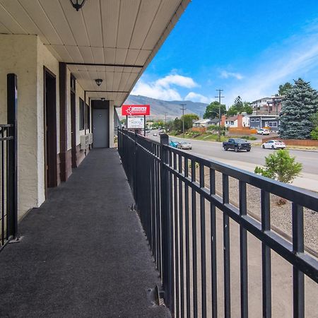 Canadas Best Value Inn & Suites Kamloops Exterior foto